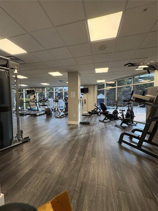 For Rent: $2,000 (1 beds, 1 baths, 859 Square Feet)