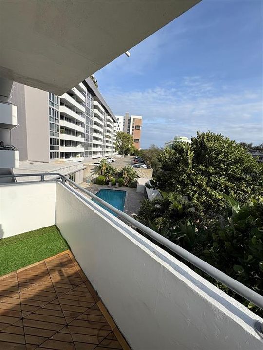 For Rent: $2,000 (1 beds, 1 baths, 859 Square Feet)