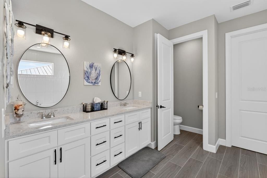 На продажу: $559,000 (3 спален, 2 ванн, 1878 Квадратных фут)