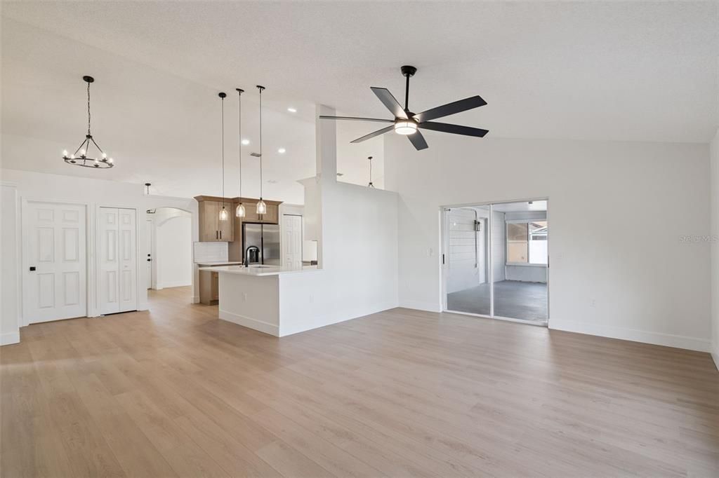 For Sale: $339,900 (3 beds, 2 baths, 1760 Square Feet)