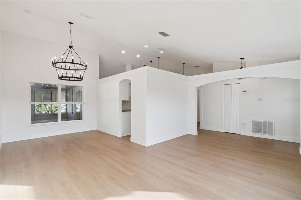 For Sale: $339,900 (3 beds, 2 baths, 1760 Square Feet)