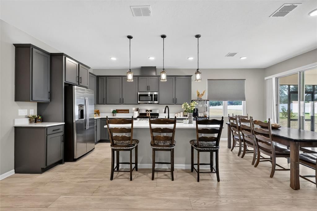 На продажу: $498,750 (5 спален, 3 ванн, 2801 Квадратных фут)