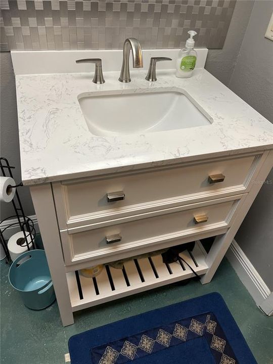 На продажу: $135,000 (1 спален, 1 ванн, 975 Квадратных фут)