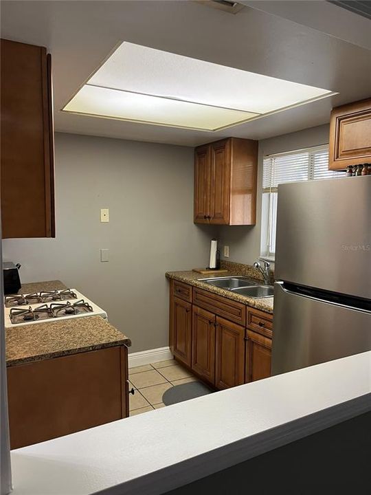 На продажу: $135,000 (1 спален, 1 ванн, 975 Квадратных фут)