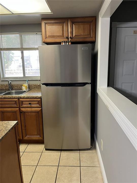 На продажу: $135,000 (1 спален, 1 ванн, 975 Квадратных фут)