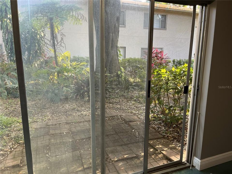 На продажу: $135,000 (1 спален, 1 ванн, 975 Квадратных фут)