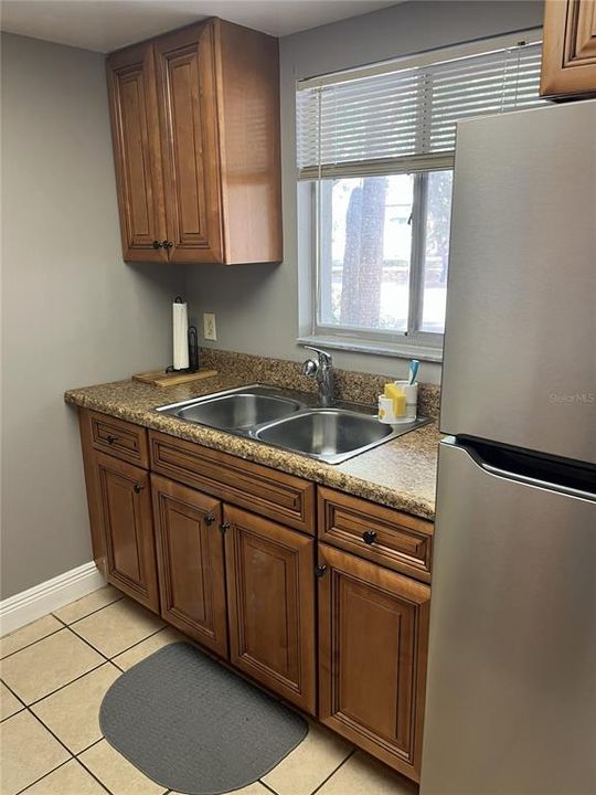 На продажу: $135,000 (1 спален, 1 ванн, 975 Квадратных фут)