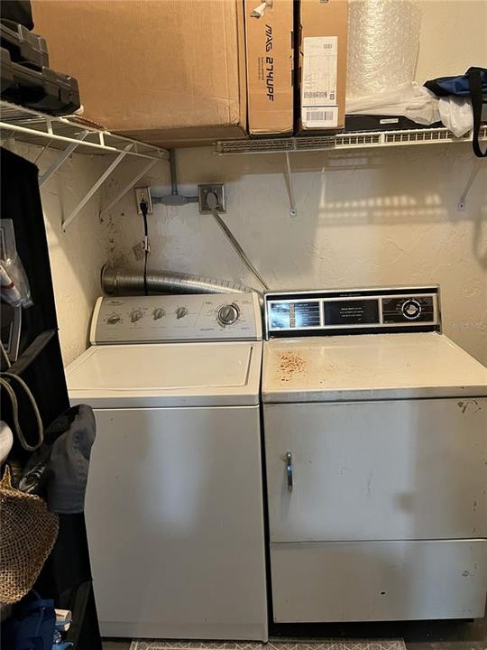 На продажу: $135,000 (1 спален, 1 ванн, 975 Квадратных фут)