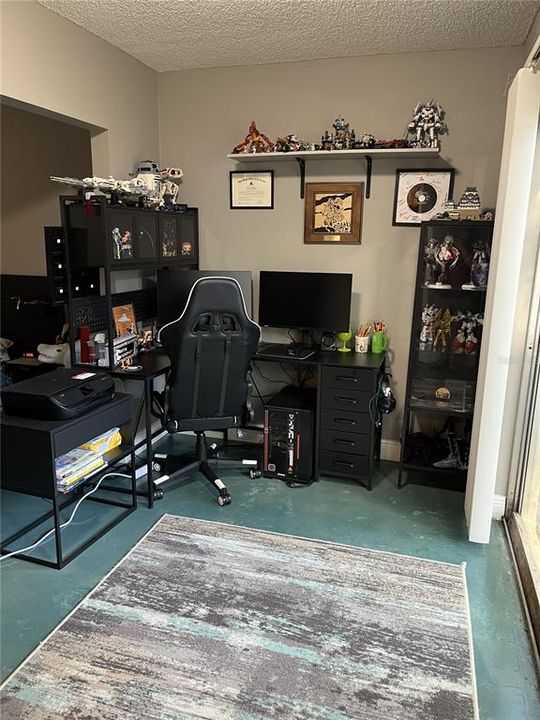 На продажу: $135,000 (1 спален, 1 ванн, 975 Квадратных фут)