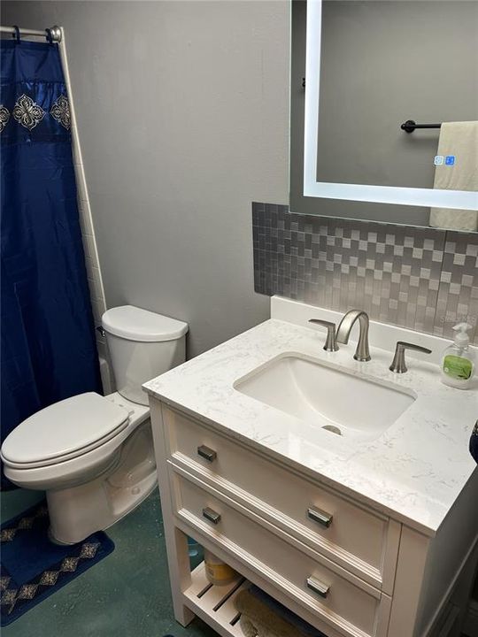 На продажу: $135,000 (1 спален, 1 ванн, 975 Квадратных фут)