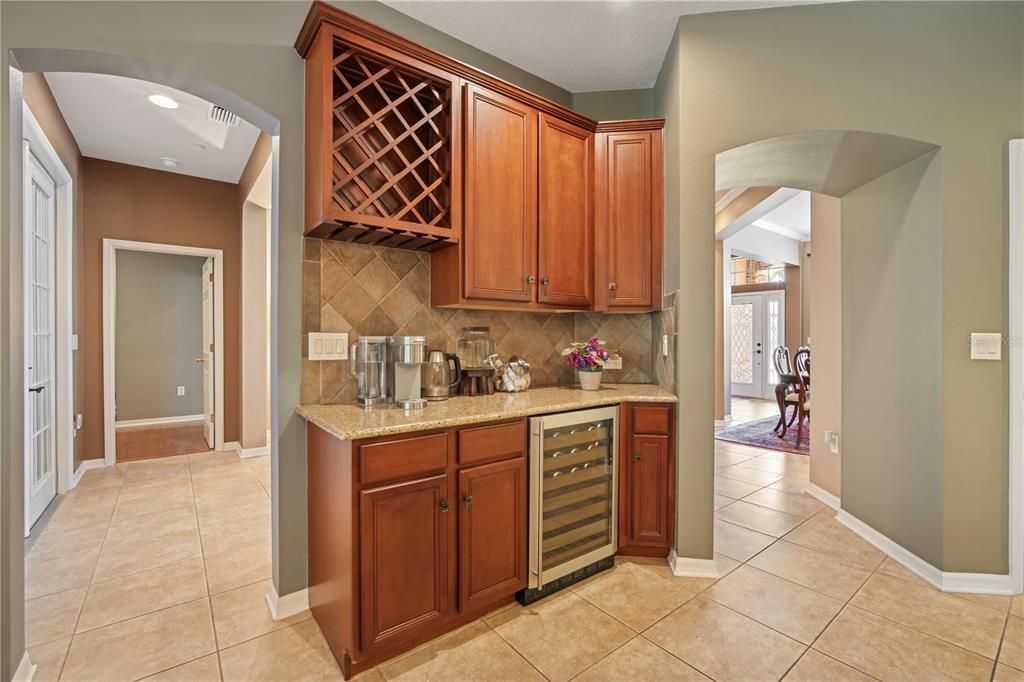 待售: $725,000 (5 贝兹, 3 浴室, 3040 平方英尺)