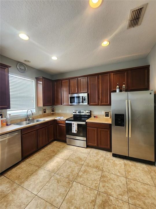 待售: $360,000 (3 贝兹, 2 浴室, 1443 平方英尺)