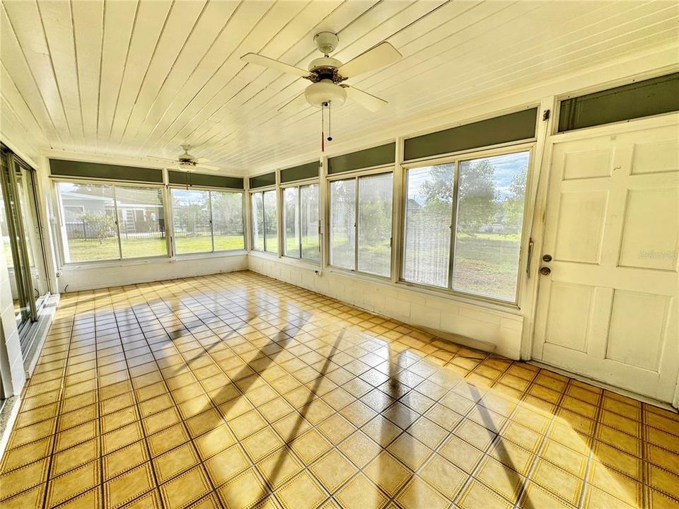 For Sale: $369,000 (3 beds, 2 baths, 1776 Square Feet)