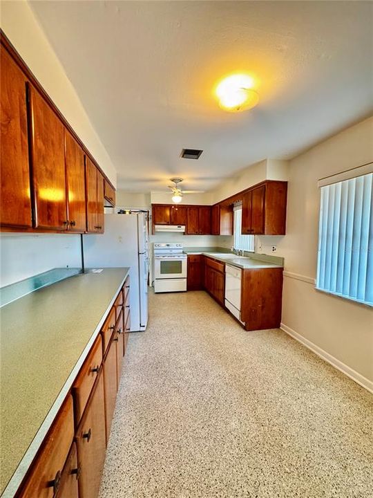 For Sale: $369,000 (3 beds, 2 baths, 1776 Square Feet)