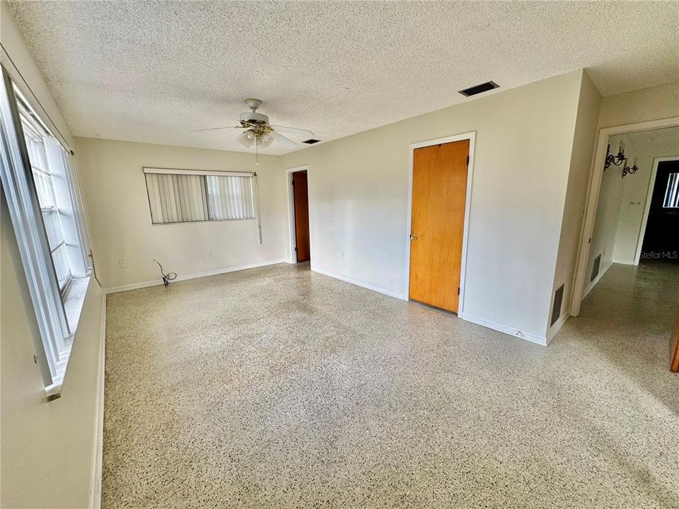 For Sale: $369,000 (3 beds, 2 baths, 1776 Square Feet)