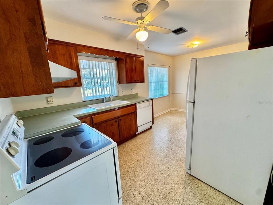 For Sale: $369,000 (3 beds, 2 baths, 1776 Square Feet)