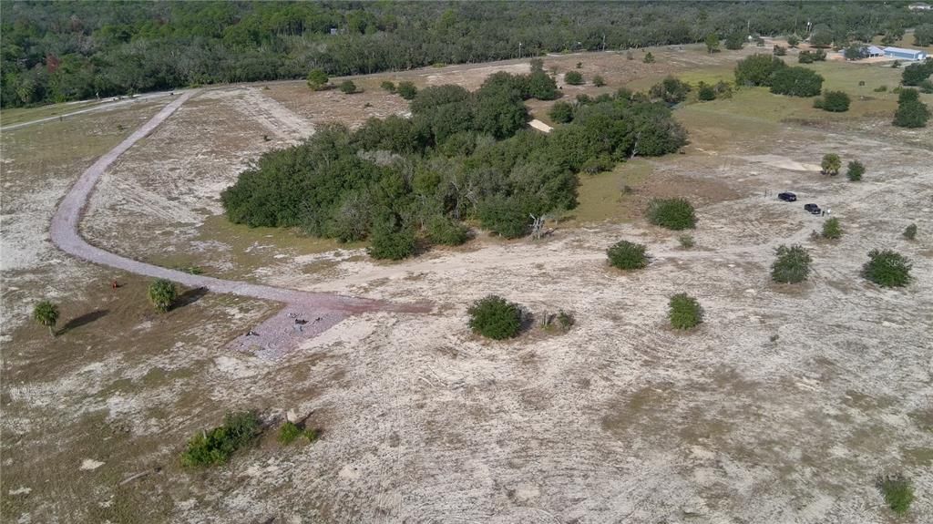 待售: $855,000 (24.92 acres)