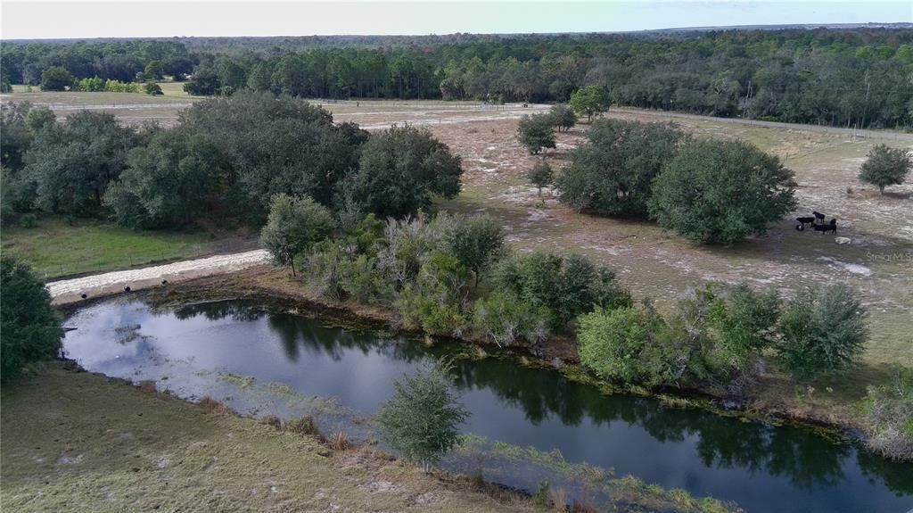 待售: $855,000 (24.92 acres)