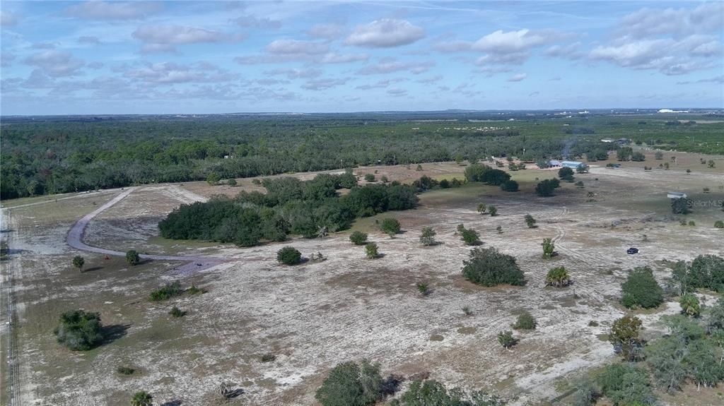 待售: $855,000 (24.92 acres)