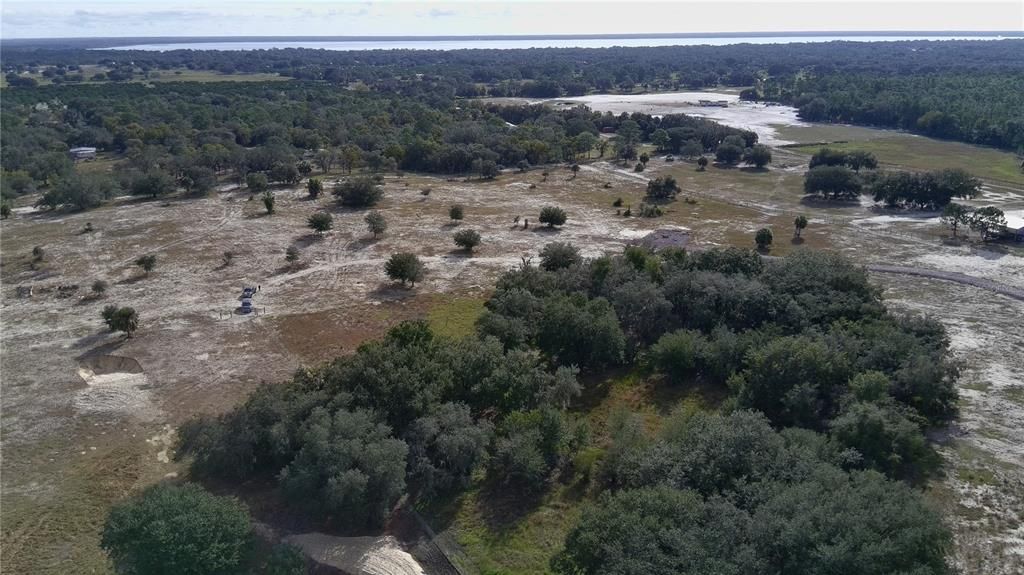 待售: $855,000 (24.92 acres)