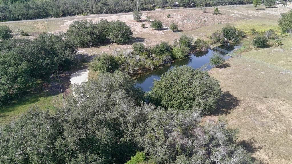 待售: $855,000 (24.92 acres)