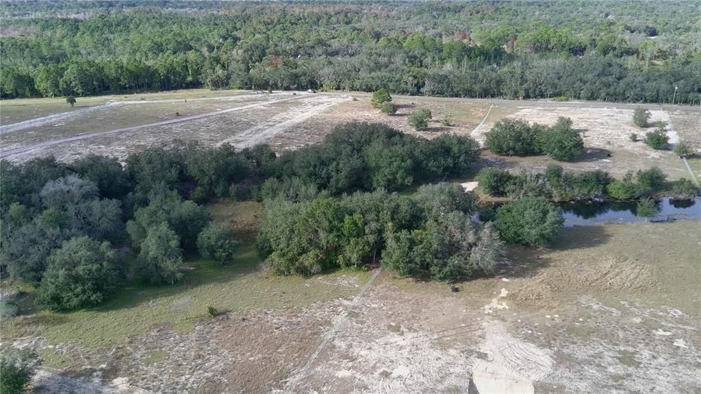 待售: $855,000 (24.92 acres)