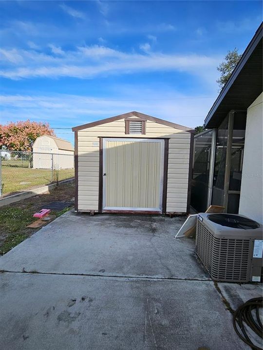 Active With Contract: $159,900 (2 beds, 2 baths, 1198 Square Feet)