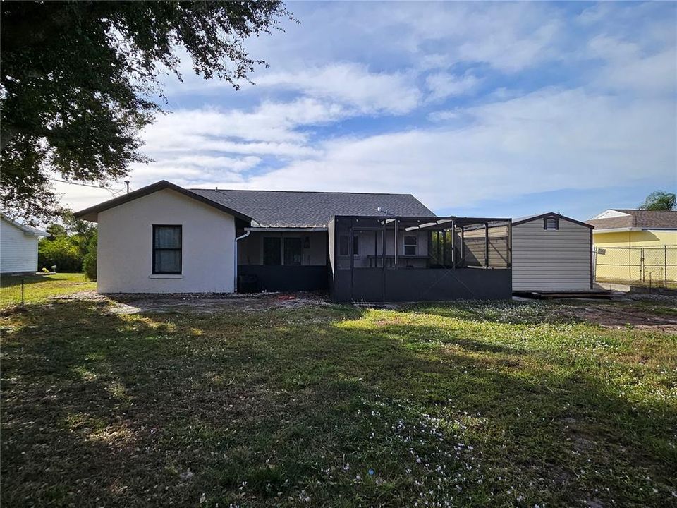 Active With Contract: $159,900 (2 beds, 2 baths, 1198 Square Feet)