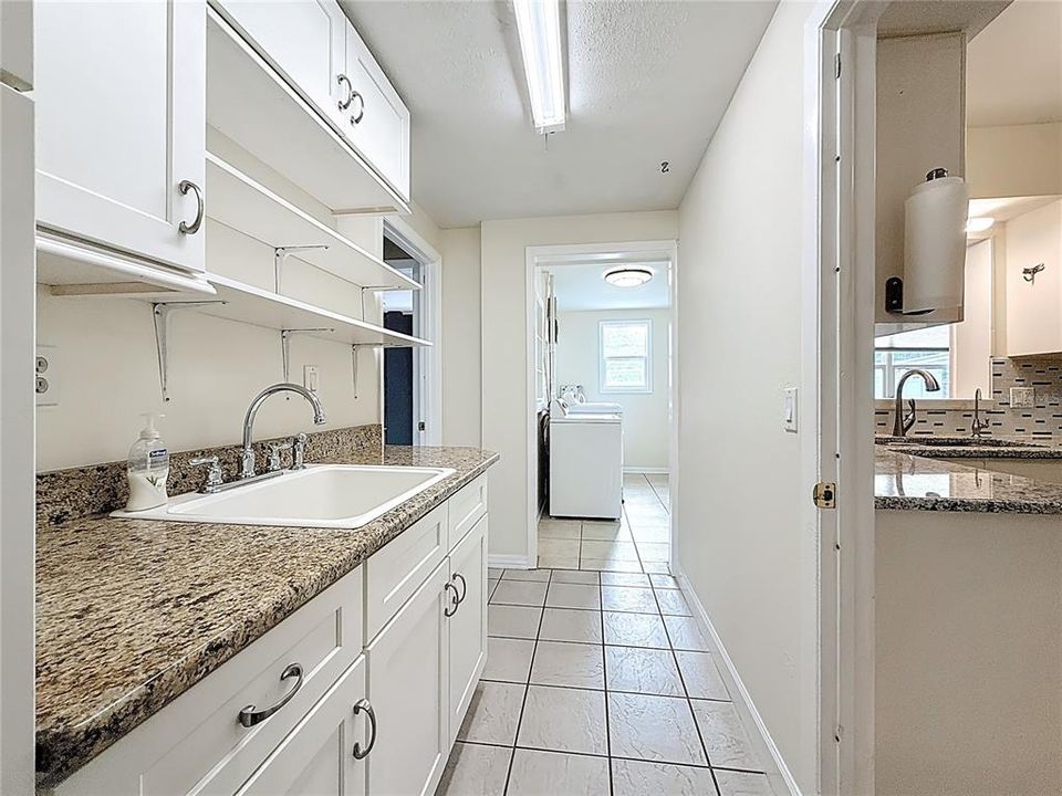 For Sale: $600,000 (6 beds, 3 baths, 2722 Square Feet)