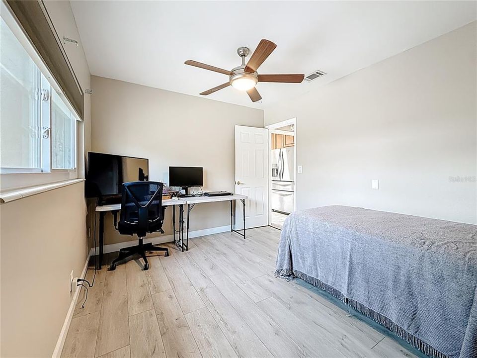 For Sale: $600,000 (6 beds, 3 baths, 2722 Square Feet)