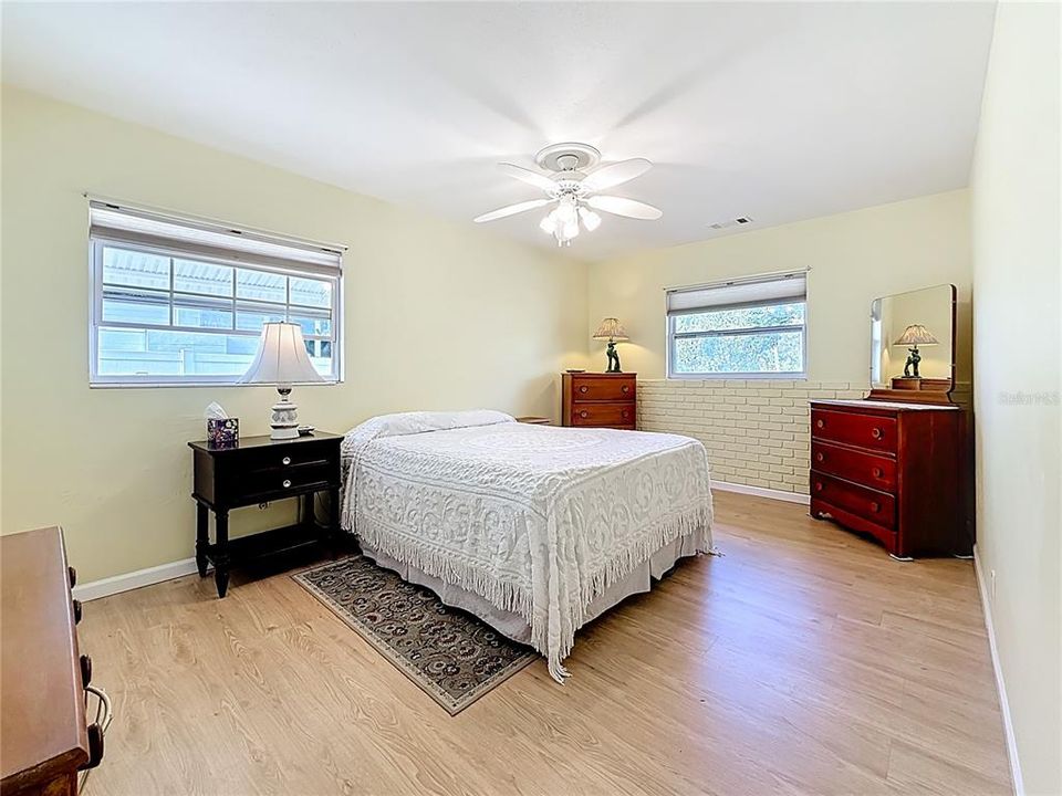 For Sale: $600,000 (6 beds, 3 baths, 2722 Square Feet)