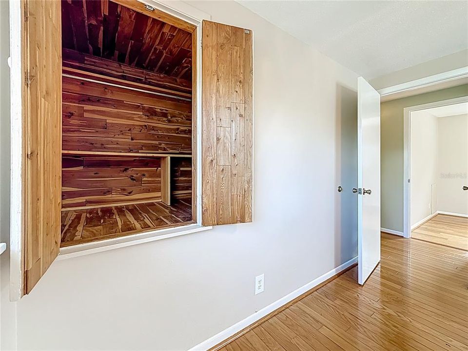 For Sale: $600,000 (6 beds, 3 baths, 2722 Square Feet)