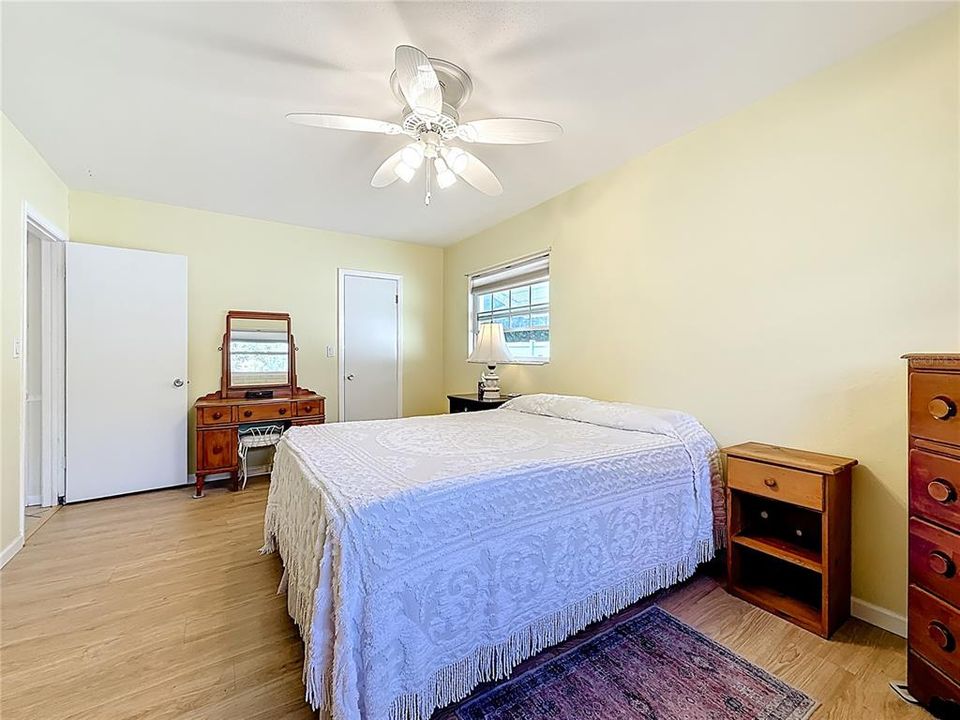 For Sale: $600,000 (6 beds, 3 baths, 2722 Square Feet)