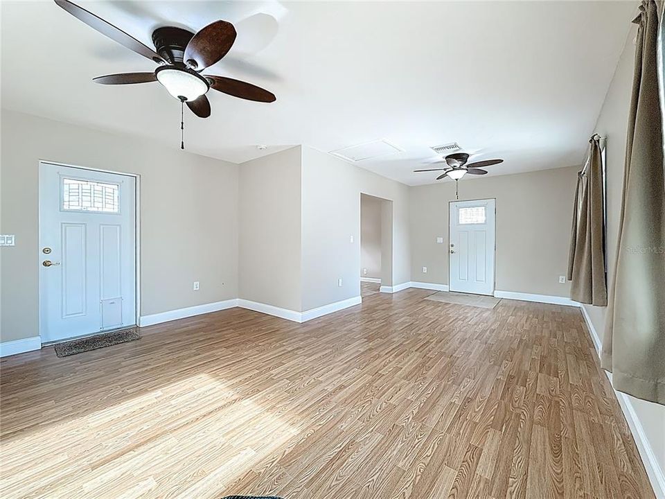 For Sale: $600,000 (6 beds, 3 baths, 2722 Square Feet)