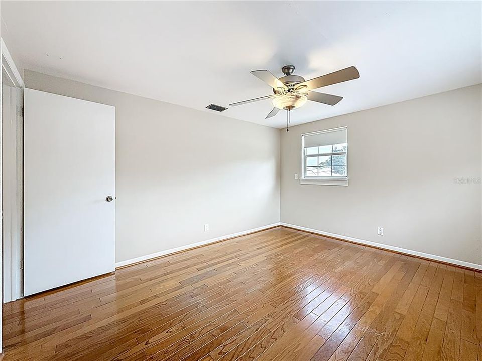 For Sale: $600,000 (6 beds, 3 baths, 2722 Square Feet)