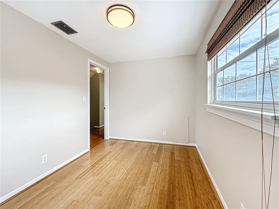 For Sale: $600,000 (6 beds, 3 baths, 2722 Square Feet)