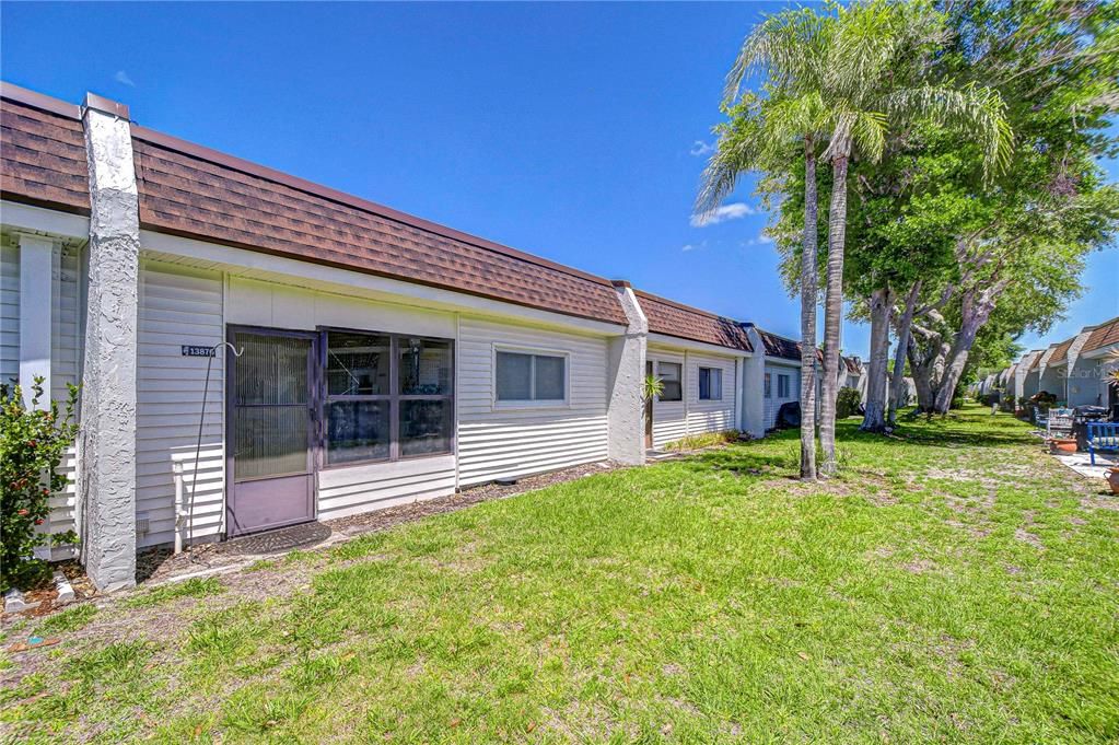 В аренду: $2,600 (2 спален, 2 ванн, 865 Квадратных фут)