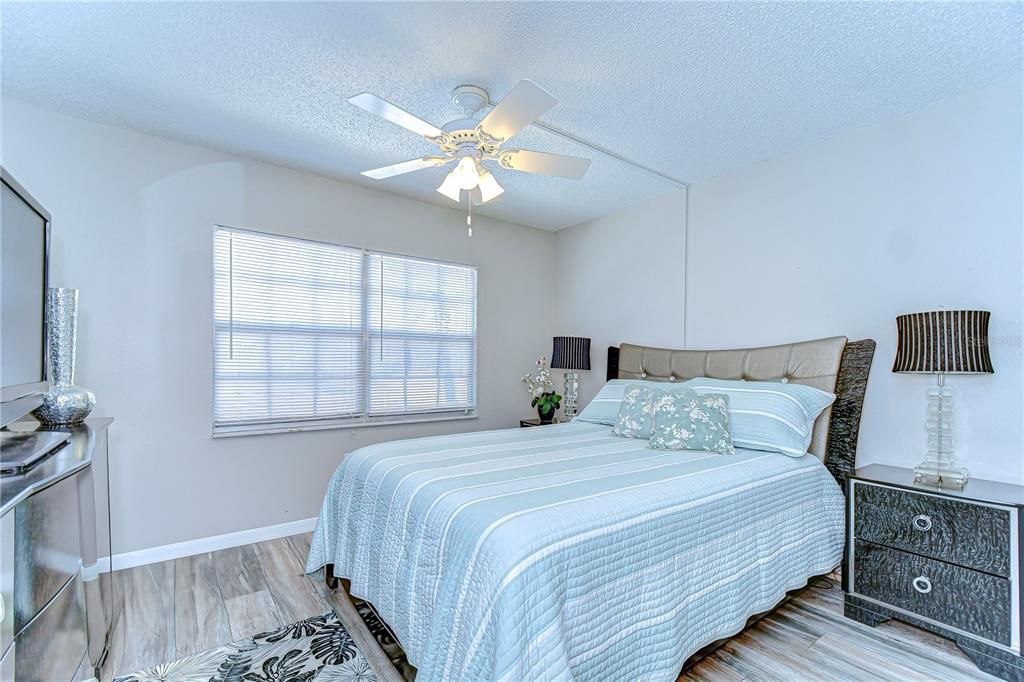 В аренду: $2,600 (2 спален, 2 ванн, 865 Квадратных фут)