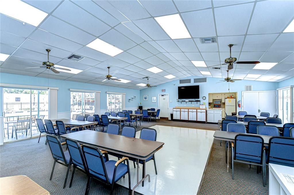 В аренду: $2,600 (2 спален, 2 ванн, 865 Квадратных фут)