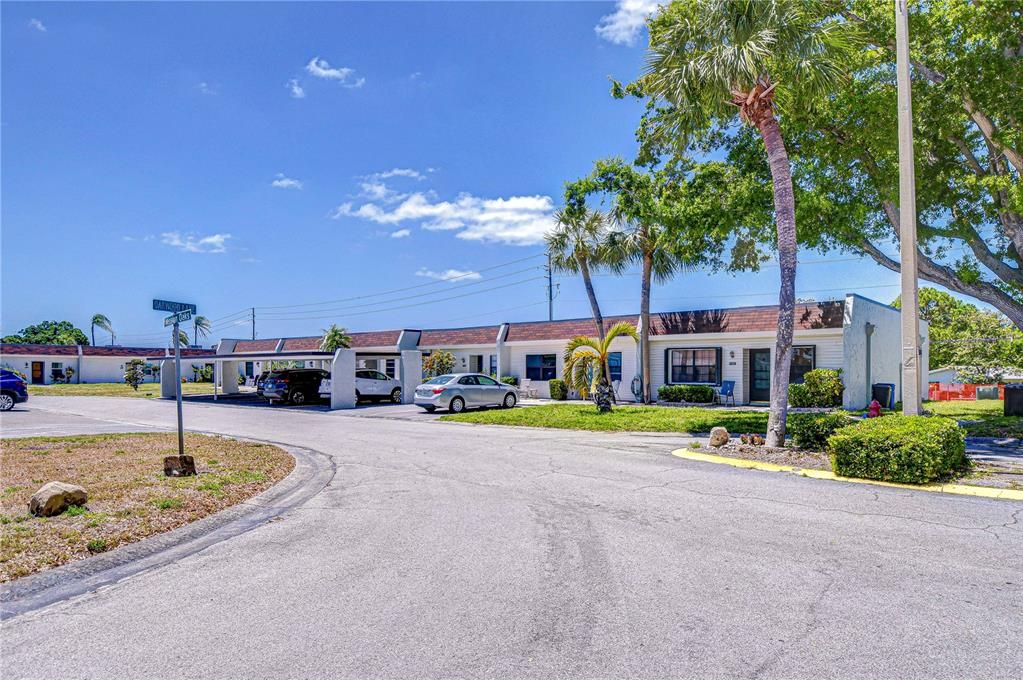 В аренду: $2,600 (2 спален, 2 ванн, 865 Квадратных фут)