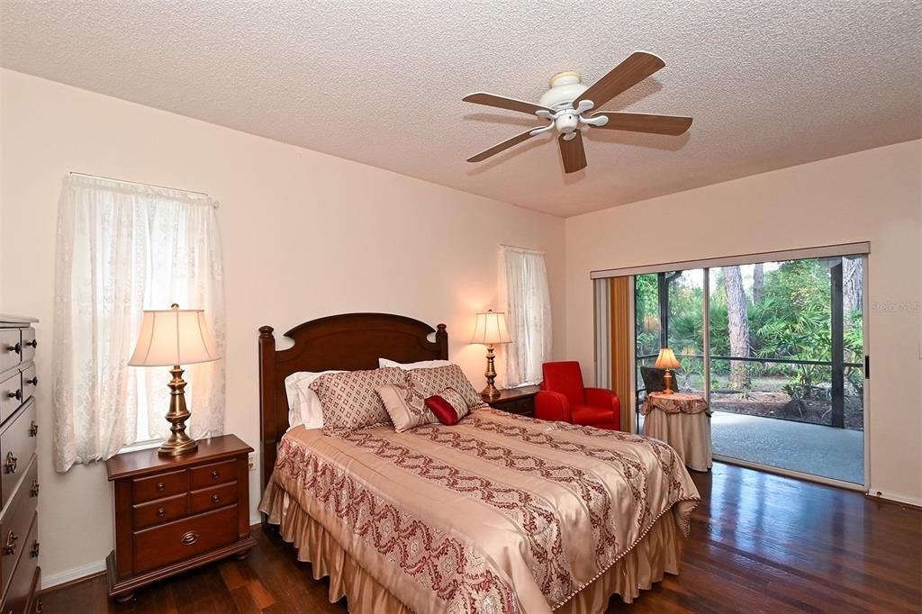 出租: $3,000 (3 贝兹, 2 浴室, 1905 平方英尺)