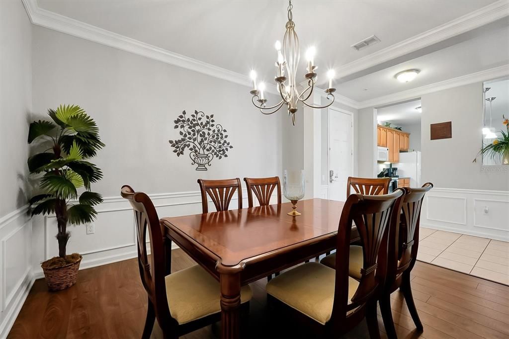 En Venta: $625,000 (3 camas, 2 baños, 2001 Pies cuadrados)