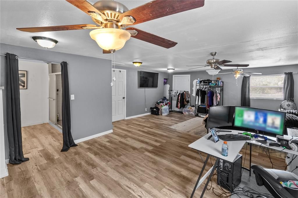 For Sale: $260,000 (4 beds, 2 baths, 1680 Square Feet)