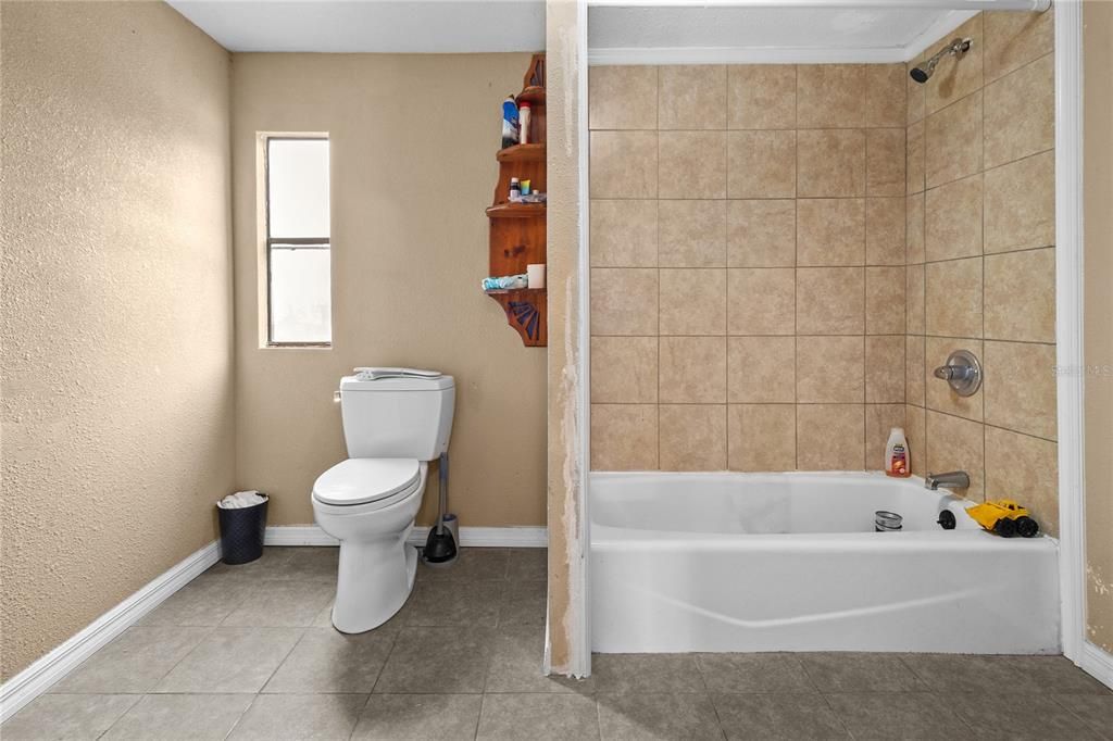 For Sale: $260,000 (4 beds, 2 baths, 1680 Square Feet)