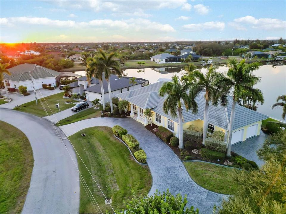 待售: $985,000 (3 贝兹, 3 浴室, 2920 平方英尺)