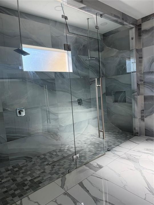 На продажу: $825,000 (5 спален, 3 ванн, 3492 Квадратных фут)