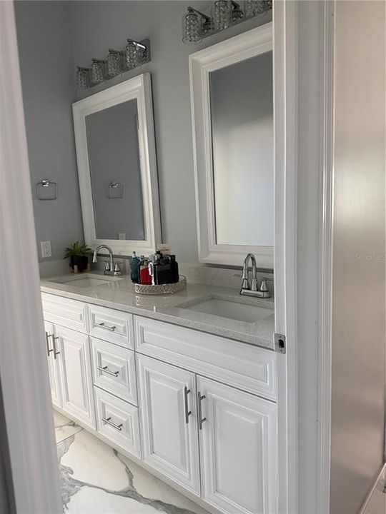 На продажу: $825,000 (5 спален, 3 ванн, 3492 Квадратных фут)