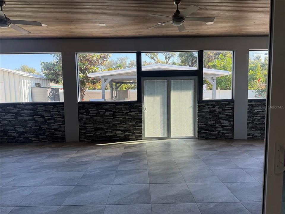 На продажу: $825,000 (5 спален, 3 ванн, 3492 Квадратных фут)