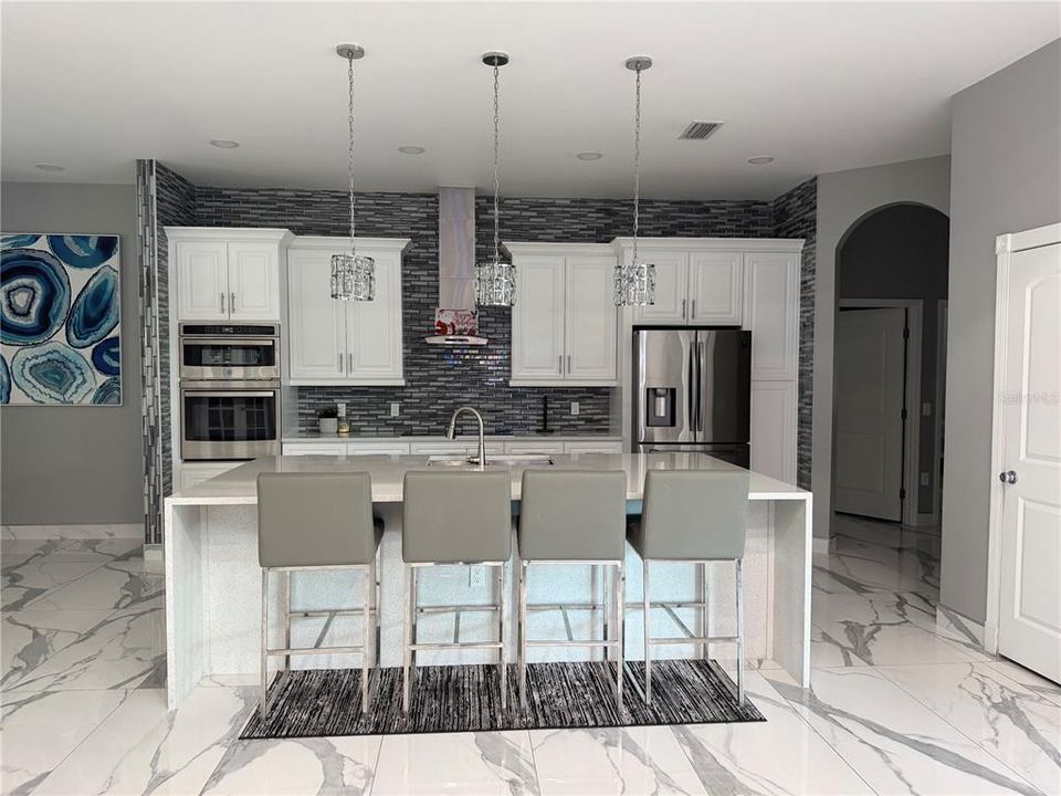 На продажу: $825,000 (5 спален, 3 ванн, 3492 Квадратных фут)