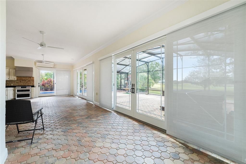 На продажу: $1,899,000 (4 спален, 2 ванн, 3865 Квадратных фут)